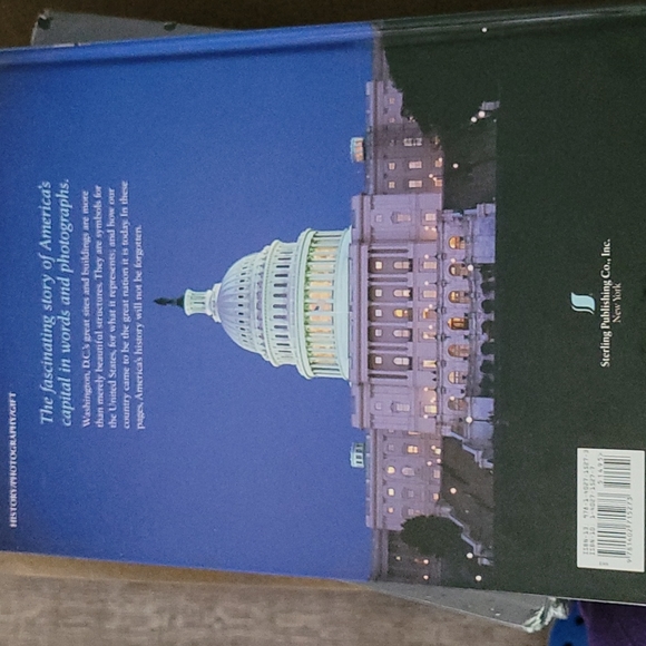 Washington D.C. pictures hardcover book - Picture 2 of 3